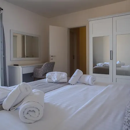 Katergo Luxury * Stoúpa