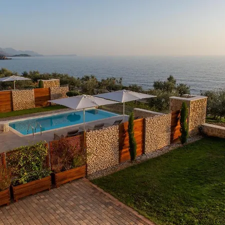 Katergo Luxury * Stoúpa