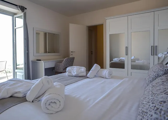 Katergo Luxury * Stoúpa