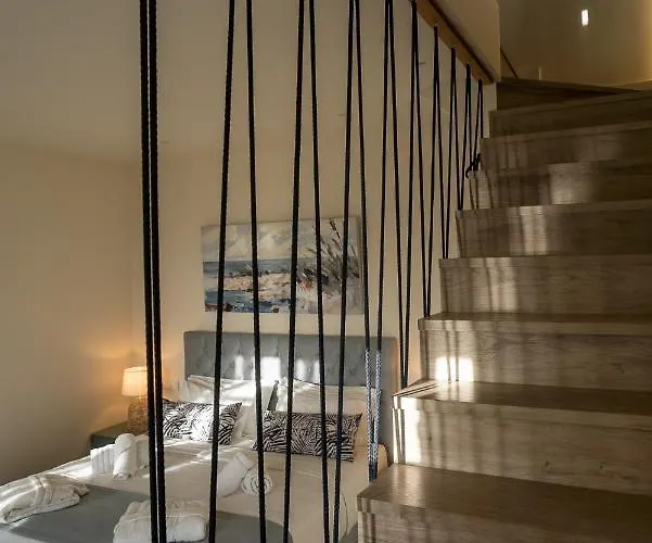 Katergo Luxury Villa *