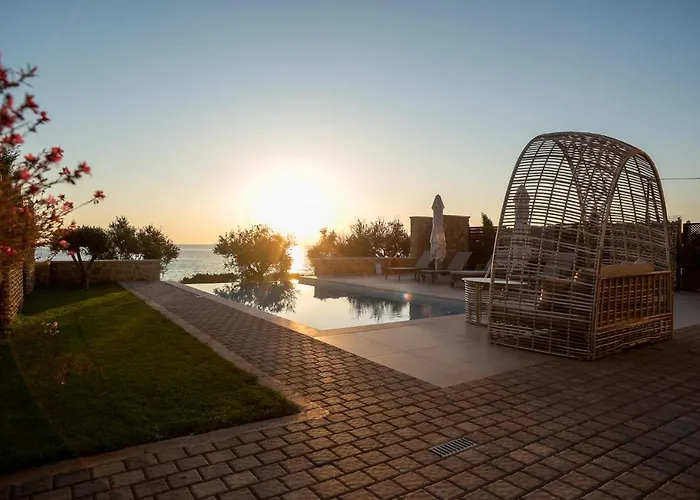 Katergo Luxury Villa Stoúpa