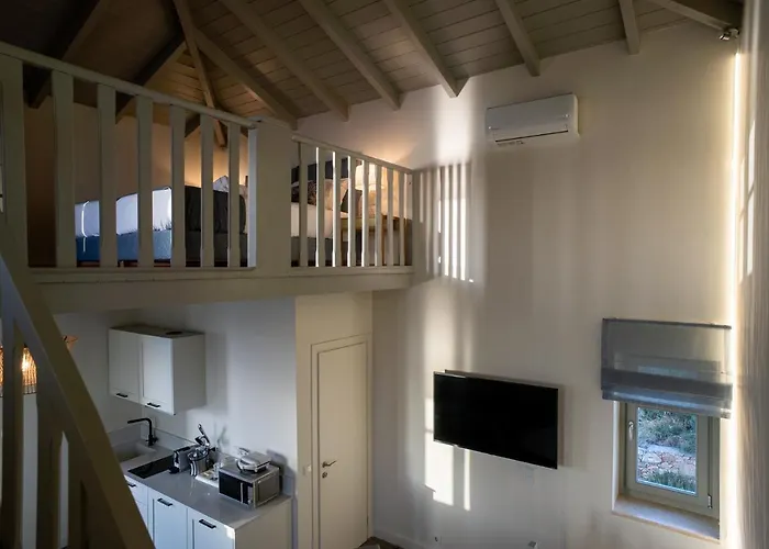 Katergo Luxury Villa Stoúpa